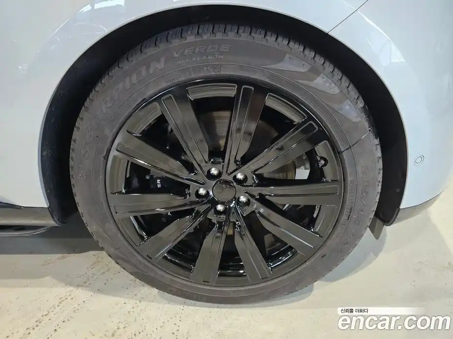 Land Rover Range Rover 2022 4.4 автомат (гидро), фото 18