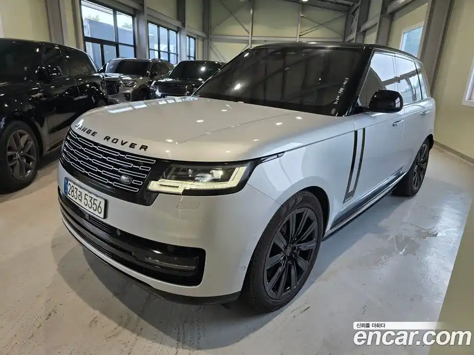 Land Rover Range Rover 2022 4.4 автомат (гидро), фото 2
