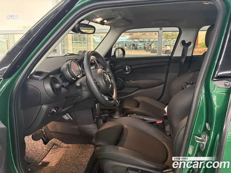 Mini Cooper 2020 1.5 автомат (гидро), фото 16