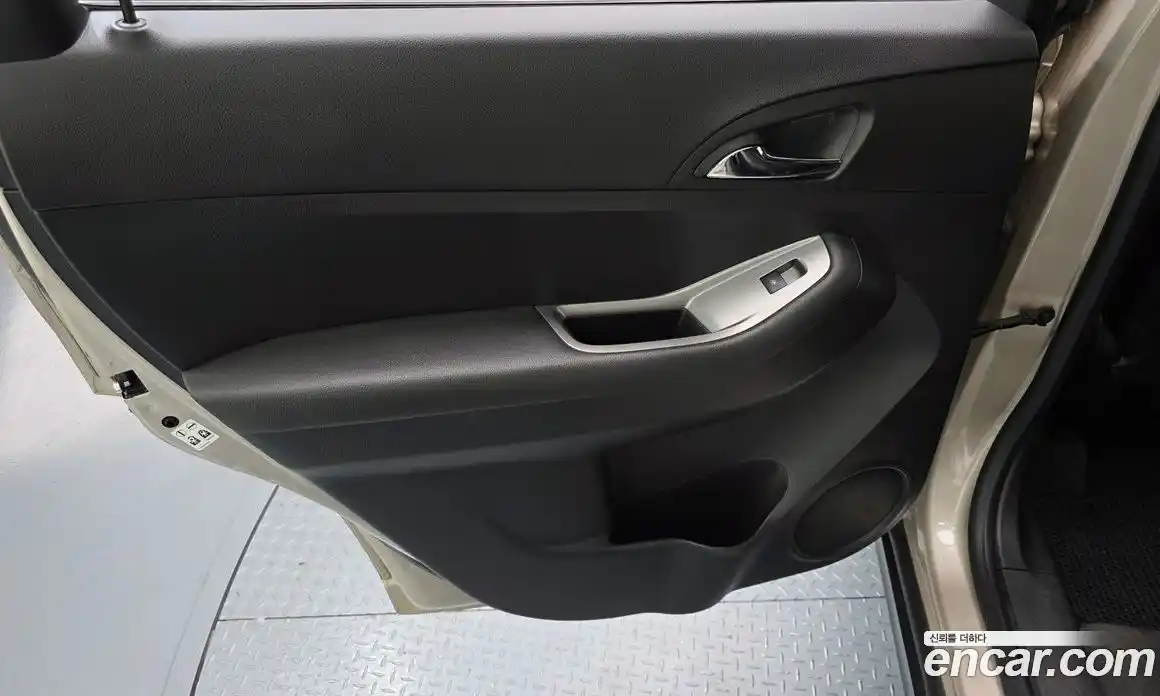 Chevrolet Orlando 2011 2.0 автомат (гидро), фото 15