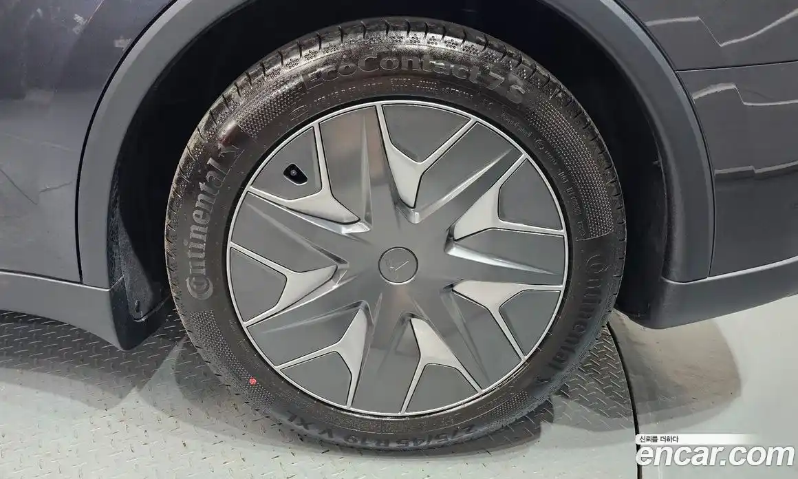Tesla Model Y 2026 0.2 автомат (гидро), фото 6 Tesla Model Y 2026 0.2 автомат (гидро), фото 6