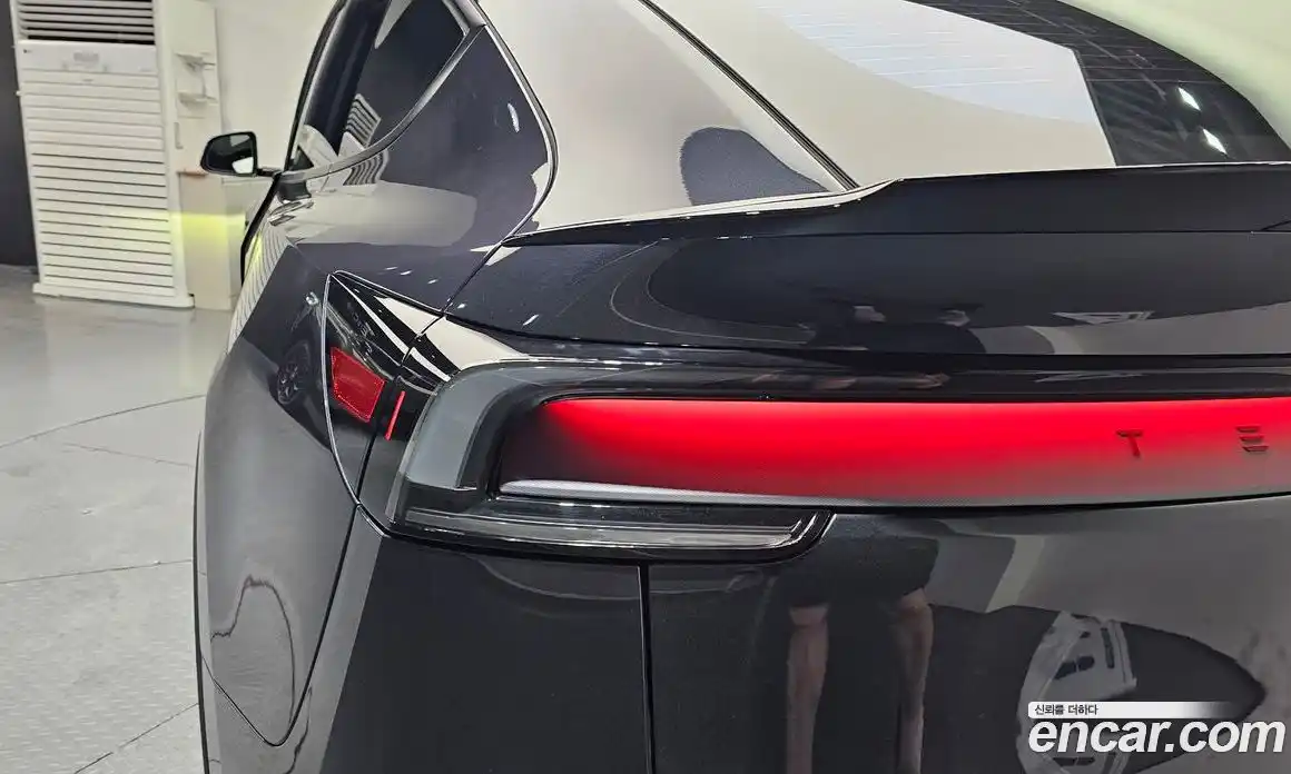 Tesla Model Y 2026 0.2 автомат (гидро), фото 8 Tesla Model Y 2026 0.2 автомат (гидро), фото 8