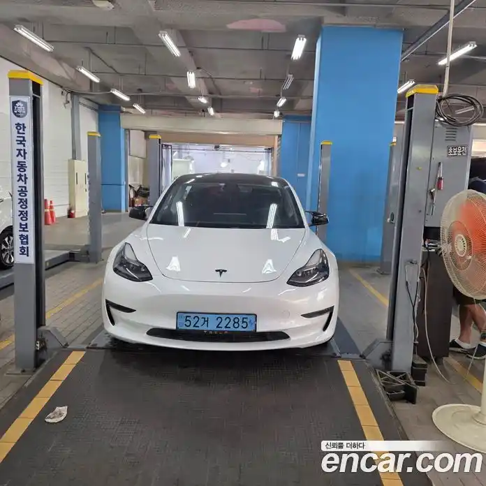 Tesla Model 3 2022 0.2 автомат (гидро), фото 18 Tesla Model 3 2022 0.2 автомат (гидро), фото 18