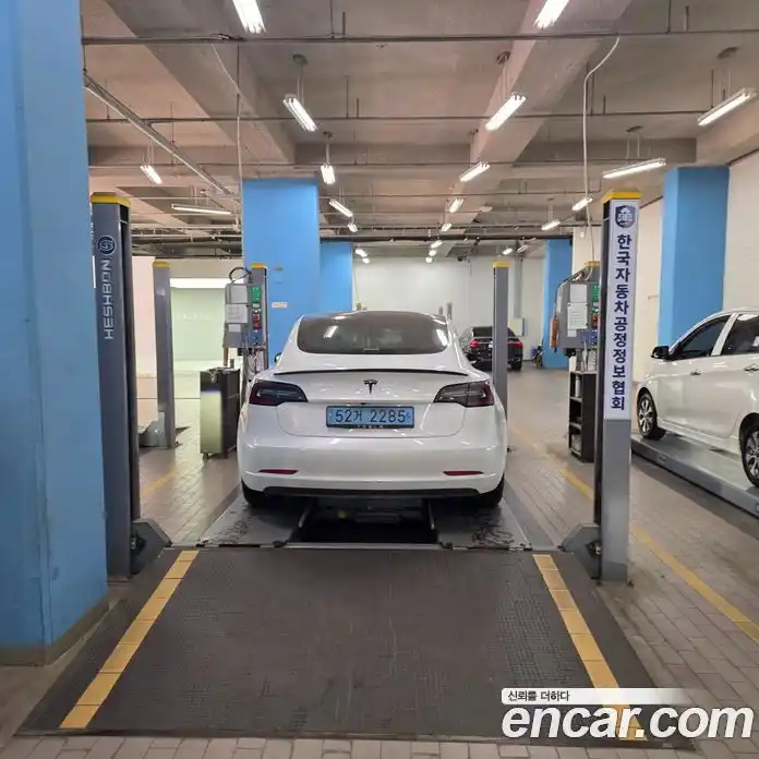Tesla Model 3 2022 0.2 автомат (гидро), фото 19 Tesla Model 3 2022 0.2 автомат (гидро), фото 19