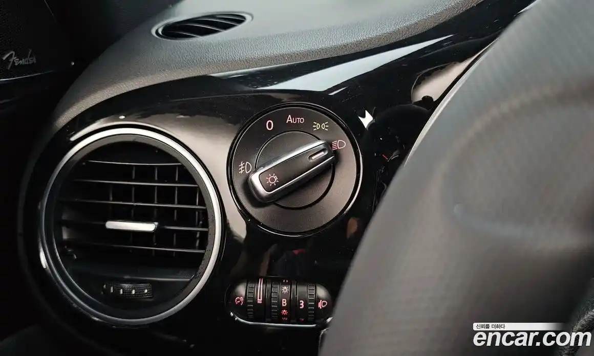 Volkswagen Beatle 2014 2.0 автомат (гидро), фото 17