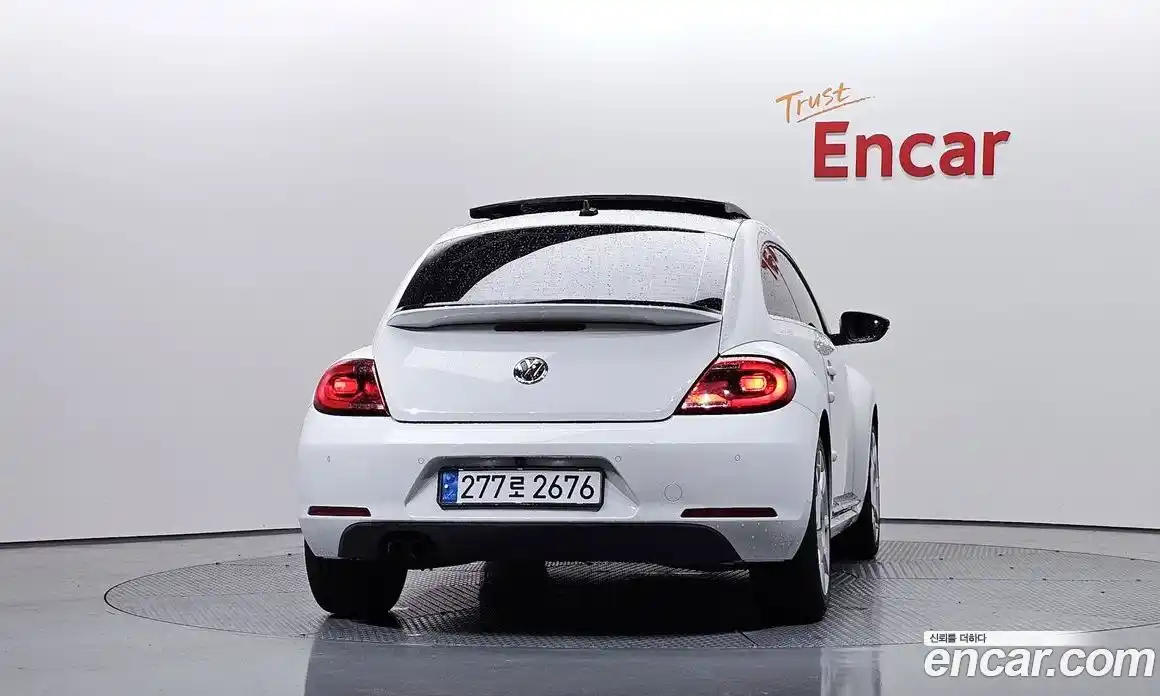 Volkswagen Beatle 2014 2.0 автомат (гидро), фото 4