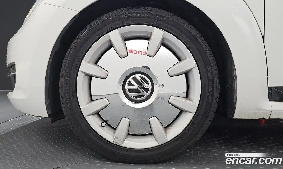 Volkswagen Beatle 2014 2.0 автомат (гидро), фото 5