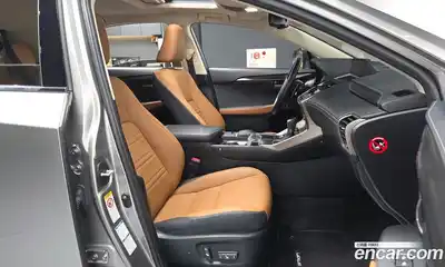 Lexus NX 2018 2.5 автомат (гидро), миниатюра 11 Lexus NX 2018 2.5 автомат (гидро), миниатюра 11