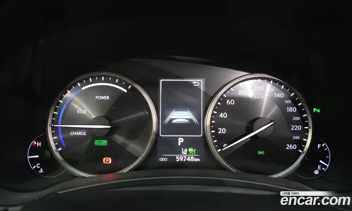 Lexus NX 2018 2.5 автомат (гидро), фото 8 Lexus NX 2018 2.5 автомат (гидро), фото 8