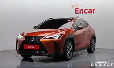 Lexus UX, 2023, 85 590 км
