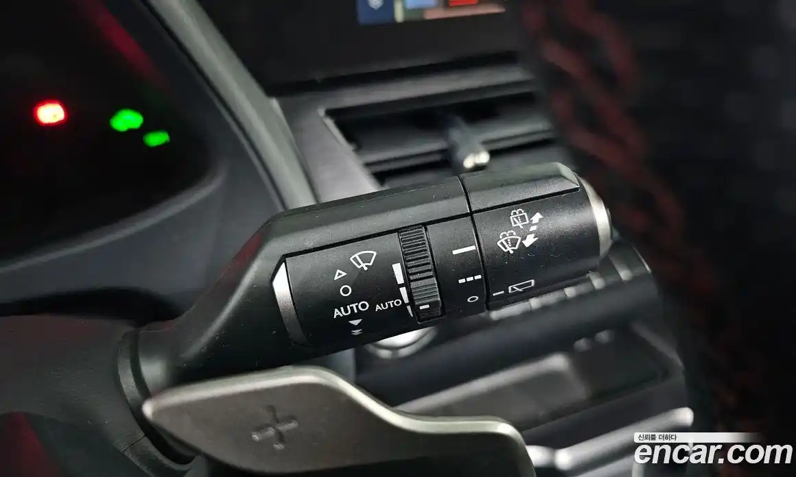 Lexus UX 2023 2.0 автомат (гидро), фото 24 Lexus UX 2023 2.0 автомат (гидро), фото 24