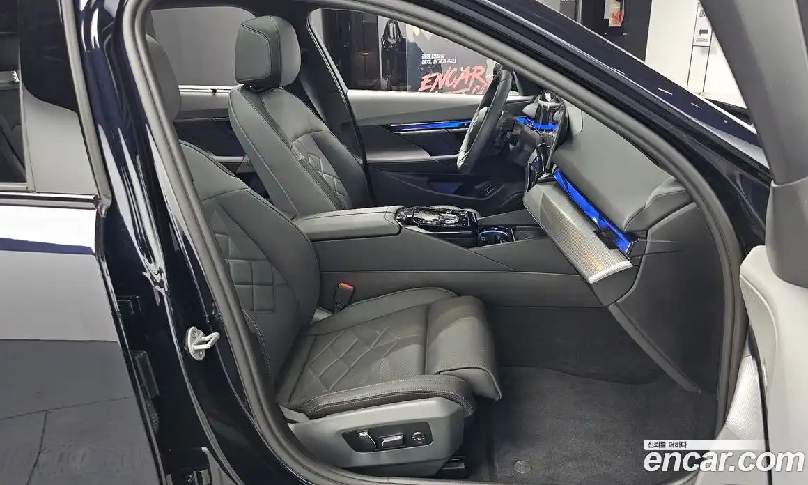 BMW 5 серия 2025 2.0 автомат (гидро), фото 15
