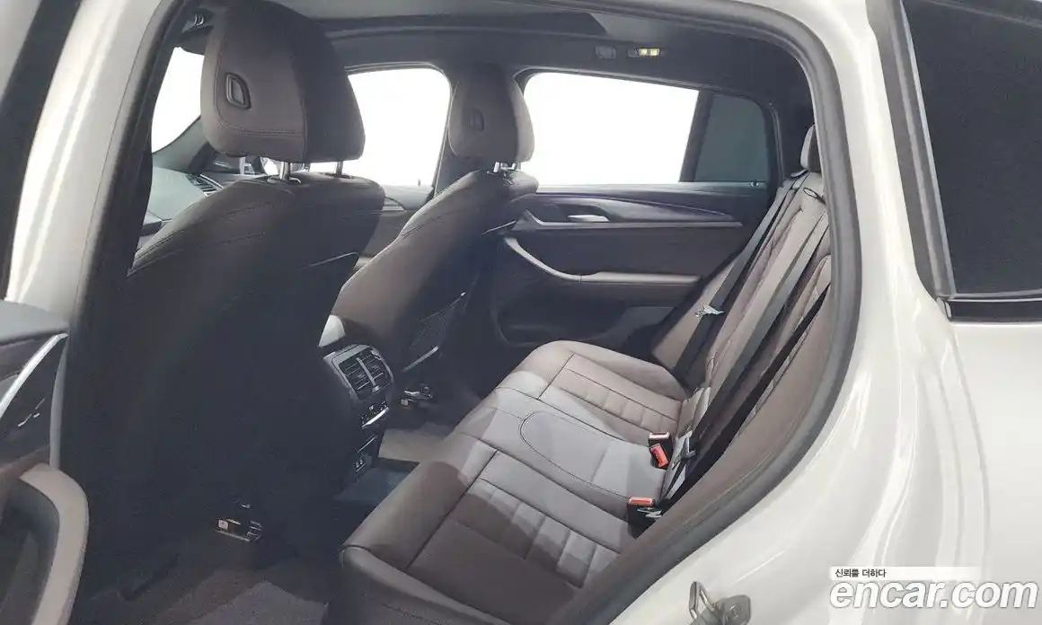 BMW X4 2025 2.0 автомат (гидро), фото 11