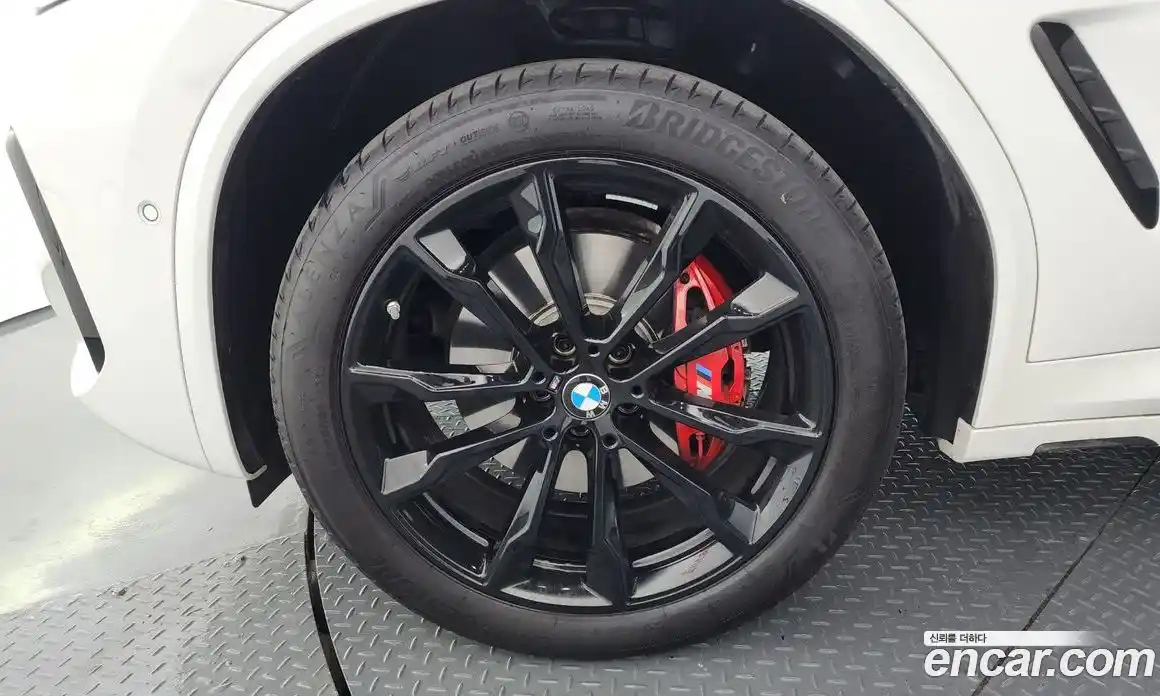 BMW X4 2025 2.0 автомат (гидро), фото 5