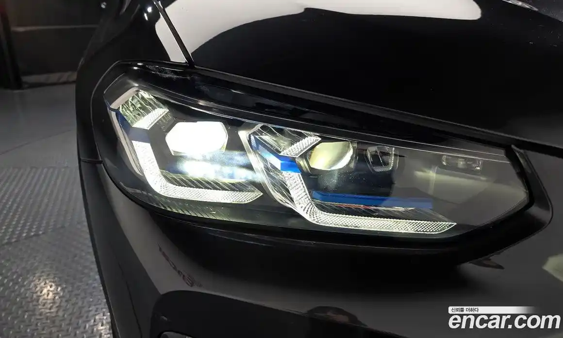 BMW X4 2023 3.0 автомат (гидро), фото 8