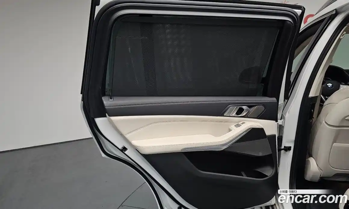 BMW X7 2021 3.0 автомат (гидро), фото 14