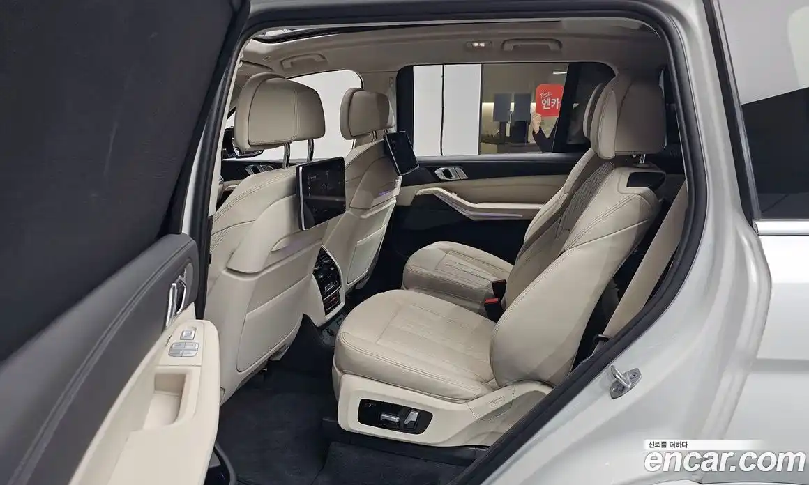 BMW X7 2021 3.0 автомат (гидро), фото 17