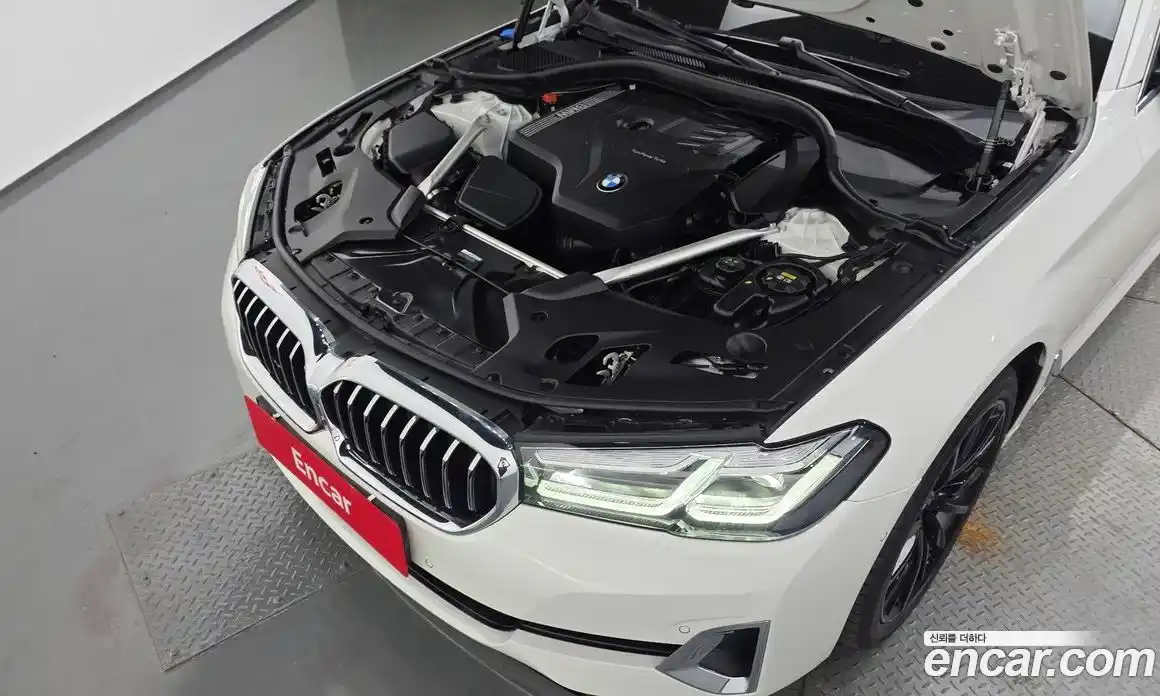 BMW 5 серия 2023 2.0 автомат (гидро), фото 6
