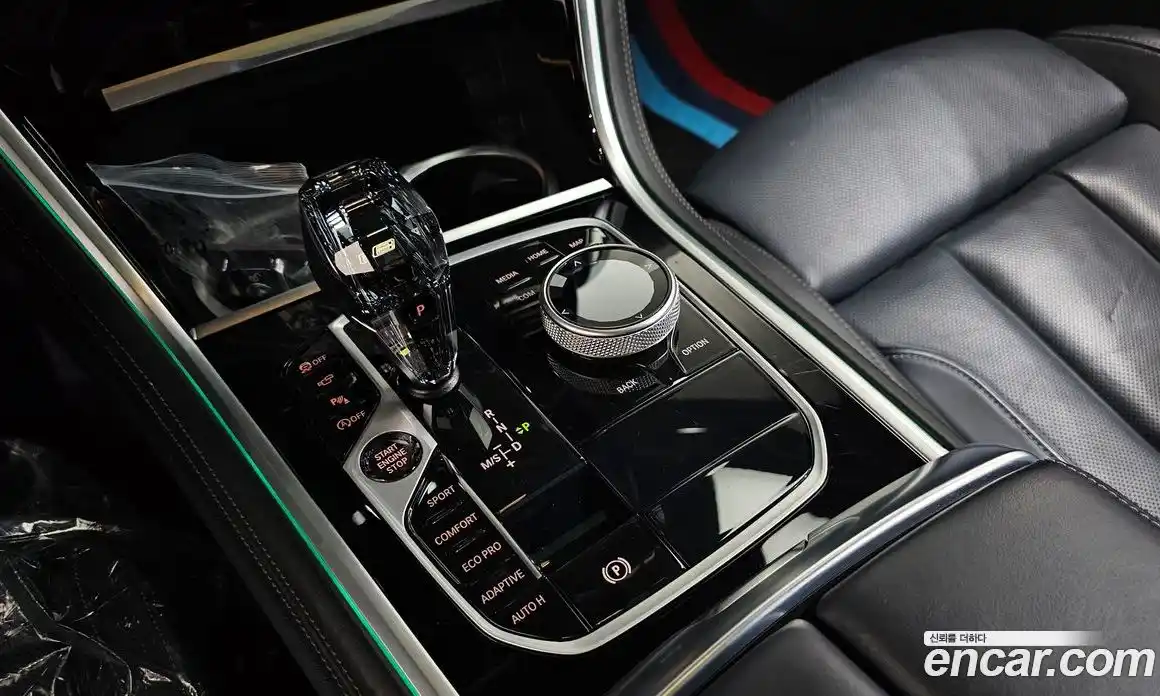 BMW 8 серия 2023 4.4 автомат (гидро), фото 12