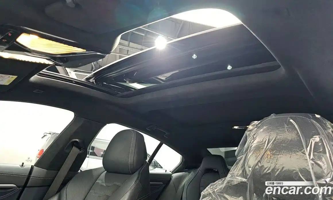 BMW 8 серия 2023 4.4 автомат (гидро), фото 22