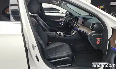 Mercedes-Benz E-Class 2018 2.0 автомат (гидро), миниатюра 11