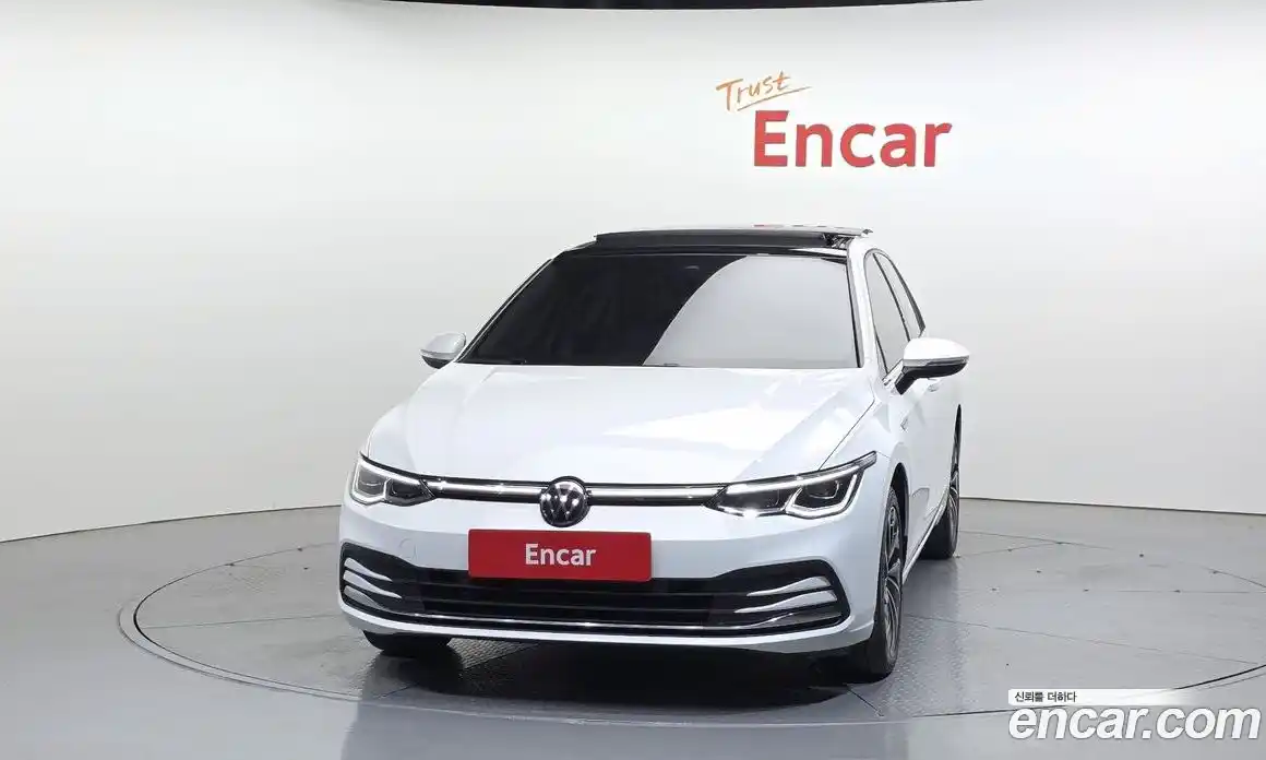 Volkswagen Golf 2022 2.0 автомат (гидро), фото 3
