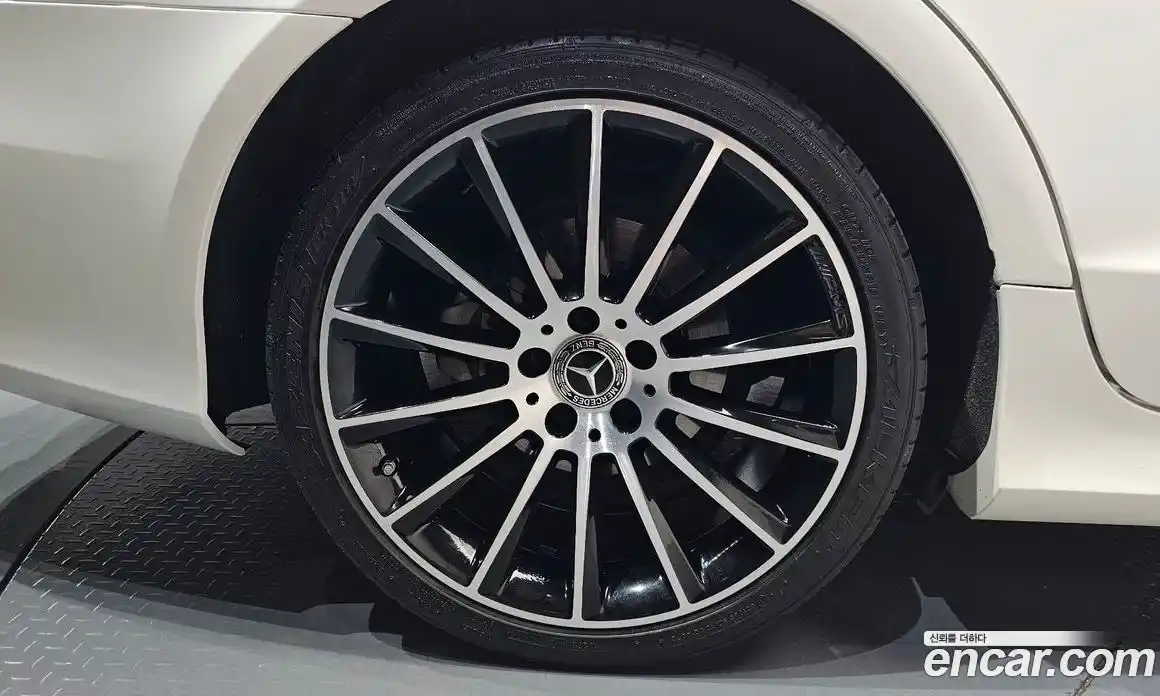 Mercedes-Benz CLS-Class 2017 2.1 гидро, фото 6 Mercedes-Benz CLS-Class 2017 2.1 гидро, фото 6