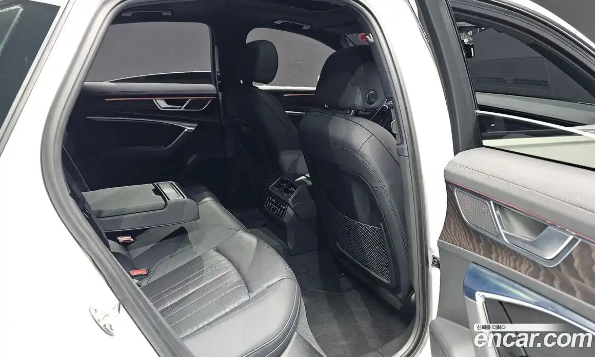 Audi A6 2021 2.0 автомат (гидро), фото 11