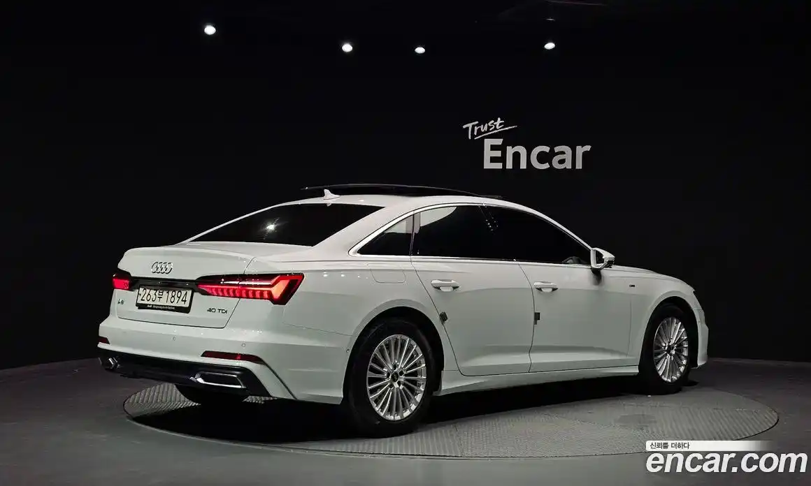 Audi A6 2021 2.0 автомат (гидро), фото 2