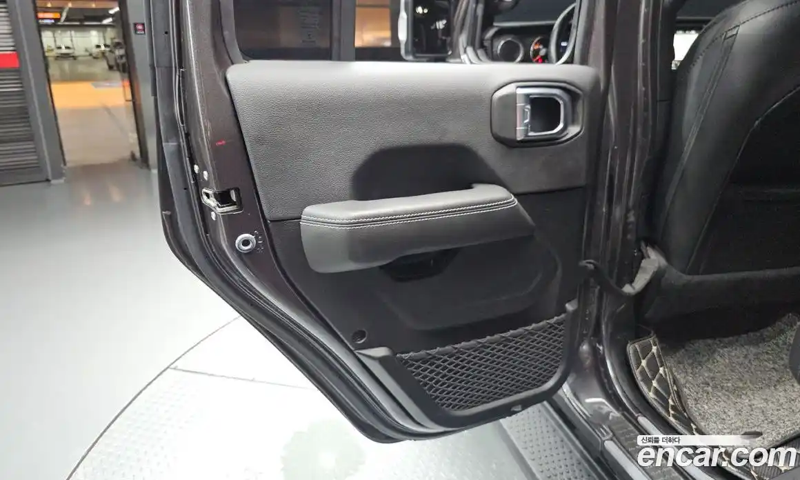 Jeep Wrangler 2020 2.0 автомат (гидро), фото 15