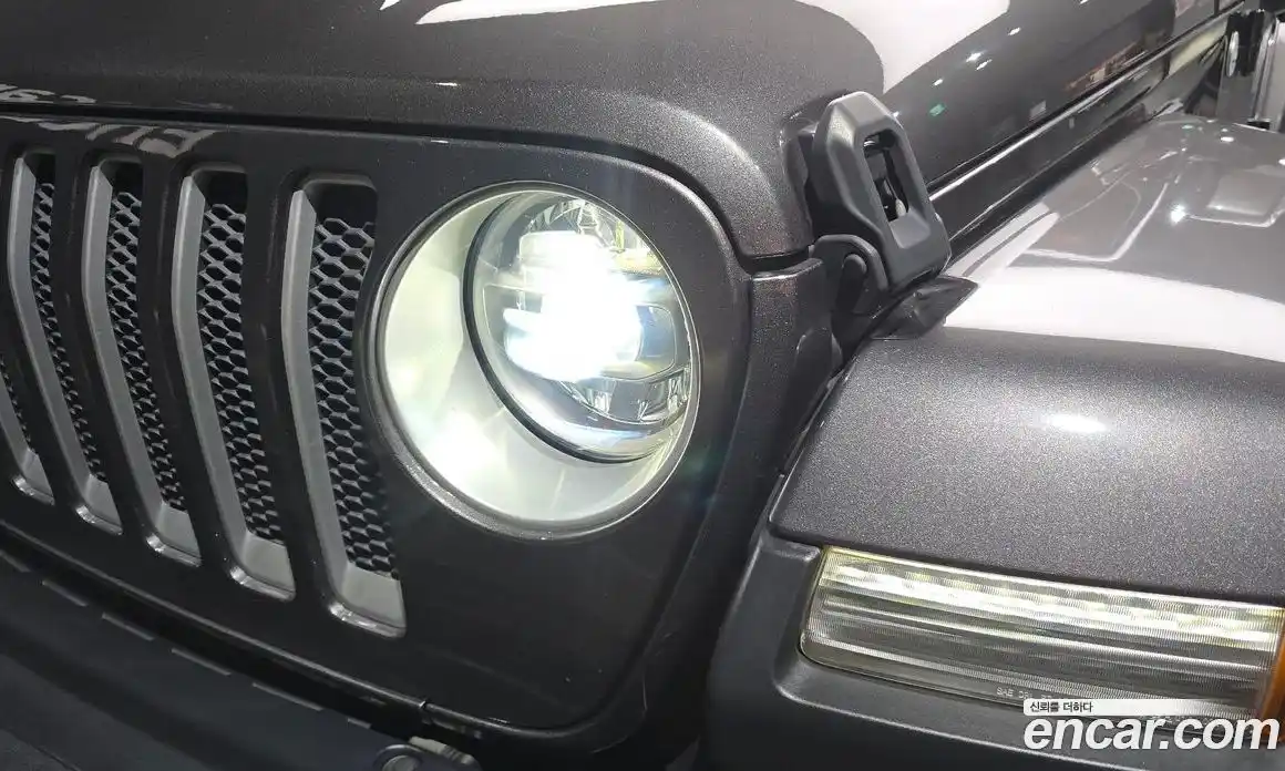 Jeep Wrangler 2020 2.0 автомат (гидро), фото 8