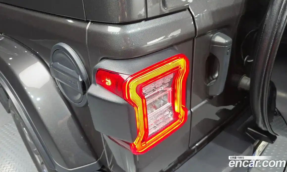 Jeep Wrangler 2020 2.0 автомат (гидро), фото 9