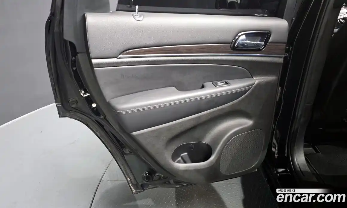 Jeep Cherokee 2019 3.6 автомат (гидро), фото 15