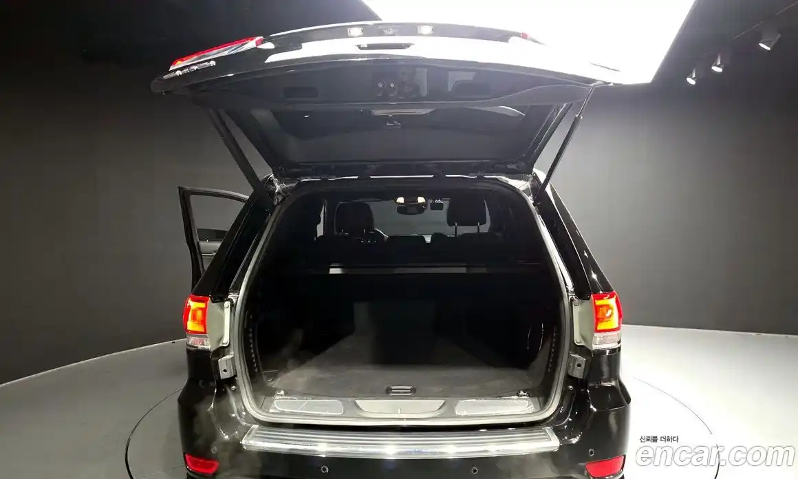 Jeep Cherokee 2019 3.6 автомат (гидро), фото 26