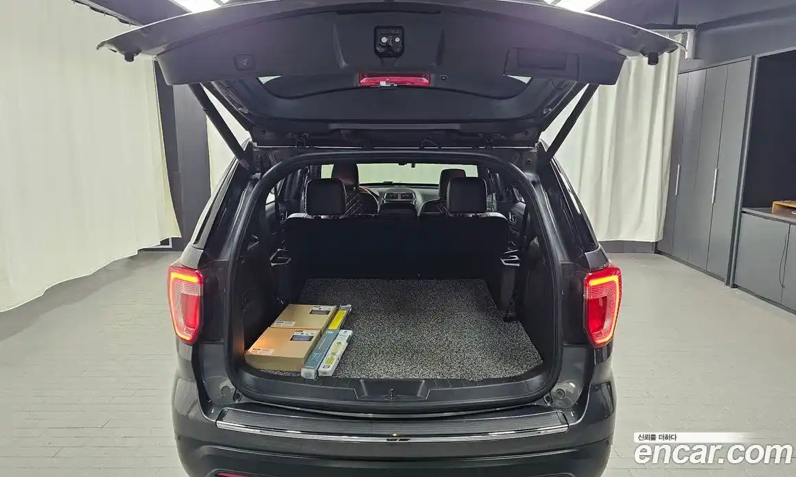 Ford Explorer 2018 2.3 автомат (гидро), фото 16