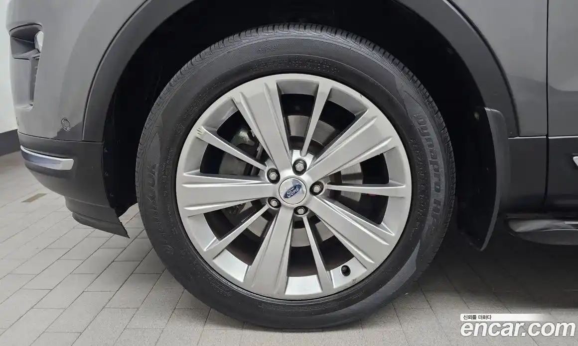 Ford Explorer 2018 2.3 автомат (гидро), фото 5