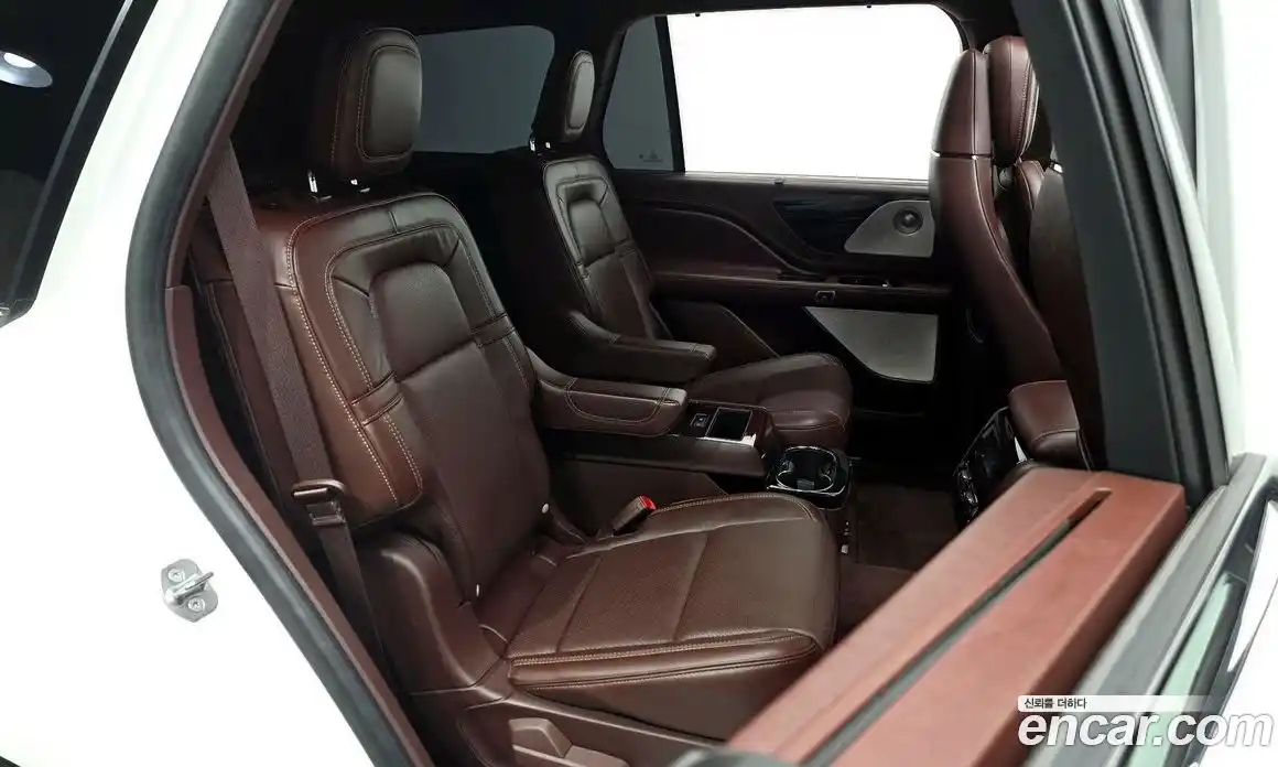 Lincoln Aviator 2023 3.0 автомат (гидро), фото 11 Lincoln Aviator 2023 3.0 автомат (гидро), фото 11