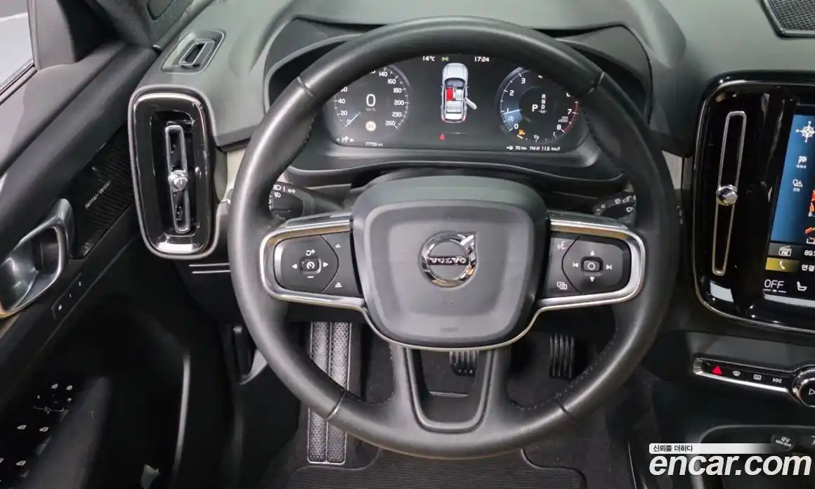 Volvo XC40 2020 2.0 автомат (гидро), фото 19