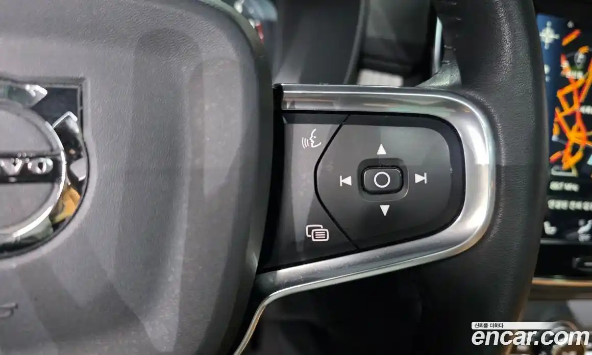 Volvo XC40 2020 2.0 автомат (гидро), фото 32