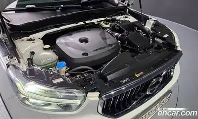 Volvo XC40 2020 2.0 автомат (гидро), миниатюра 6