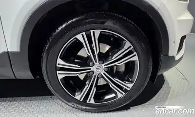 Volvo XC40 2020 2.0 автомат (гидро), миниатюра 7