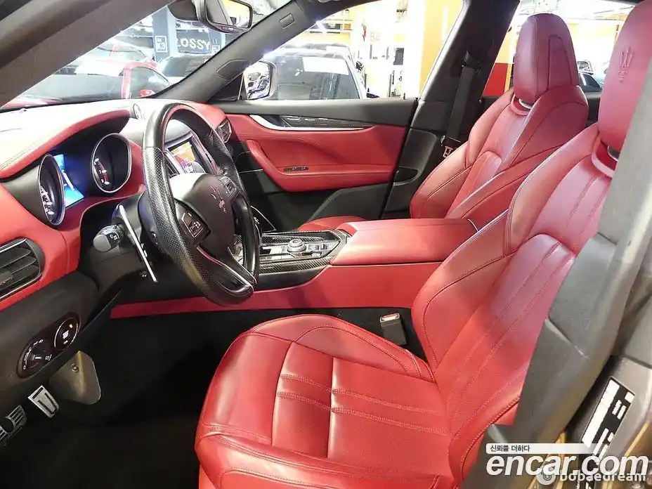 Maserati Levante 2018 3.0 автомат (гидро), фото 10 Maserati Levante 2018 3.0 автомат (гидро), фото 10