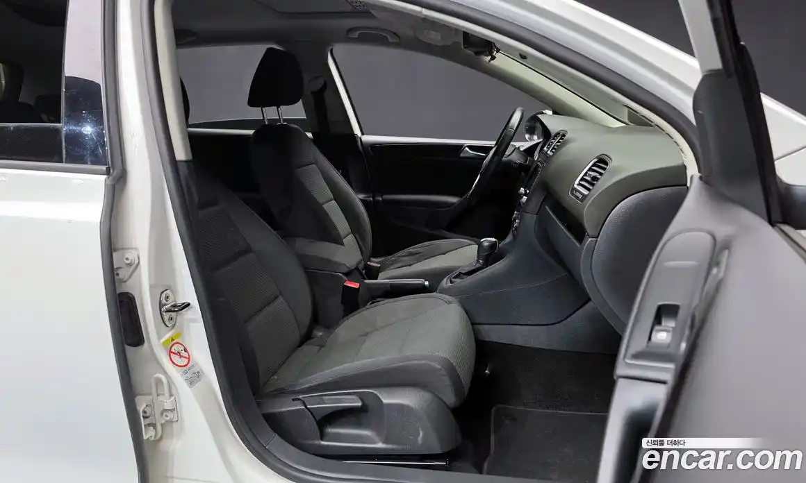 Volkswagen Golf 2012 2.0 автомат (гидро), фото 10