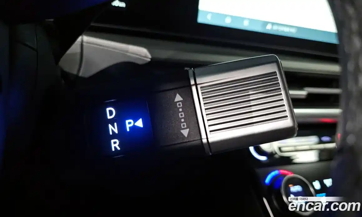 Hyundai Santa Fe 2025 1.6 автомат (гидро), фото 12