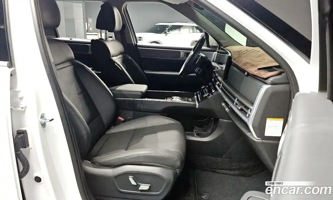 Hyundai Santa Fe 2025 1.6 автомат (гидро), фото 16