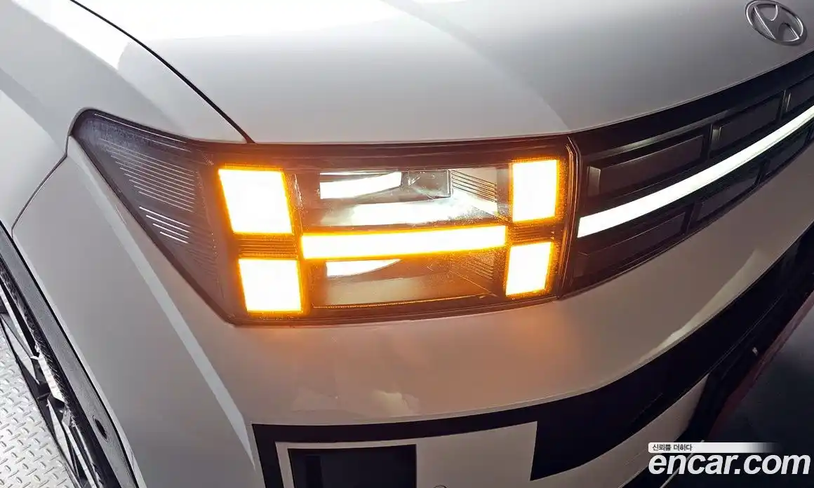 Hyundai Santa Fe 2025 1.6 автомат (гидро), фото 8