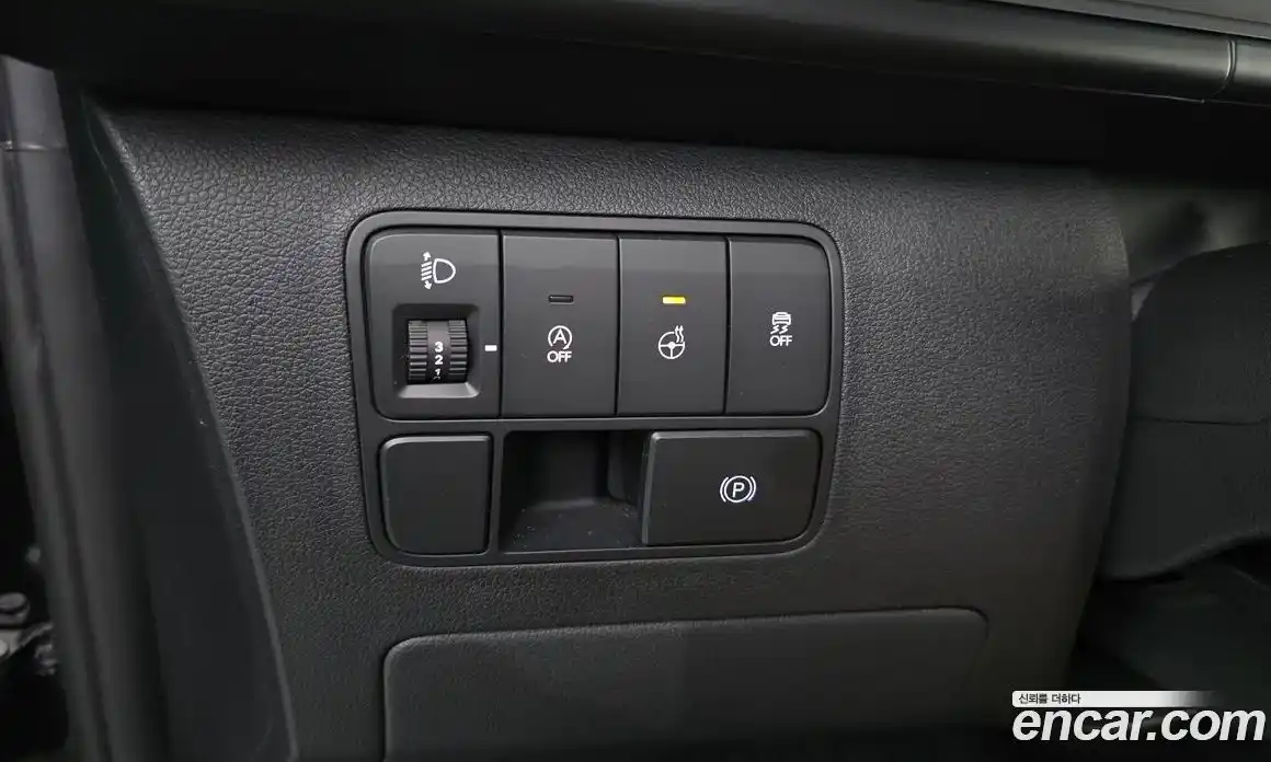 Hyundai Staria 2023 2.2 автомат (гидро), фото 24