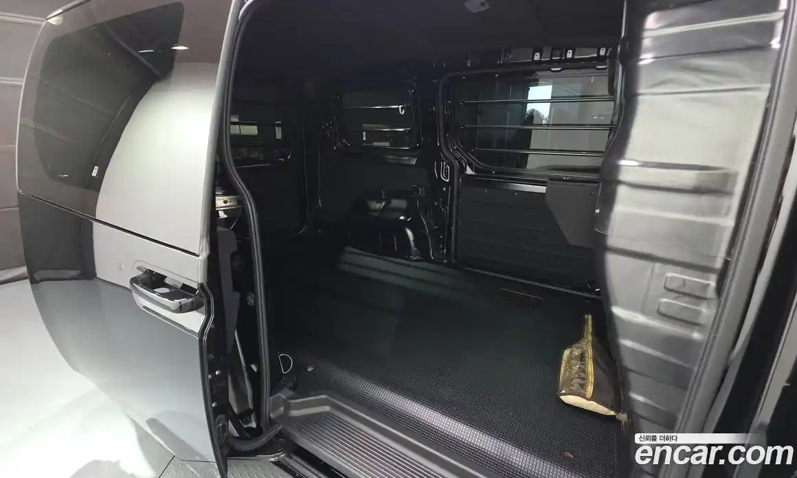 Hyundai Staria 2023 2.2 автомат (гидро), фото 27
