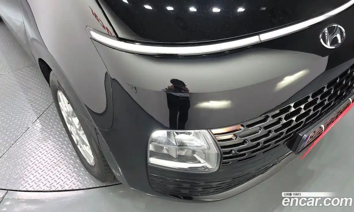 Hyundai Staria 2023 2.2 автомат (гидро), фото 8