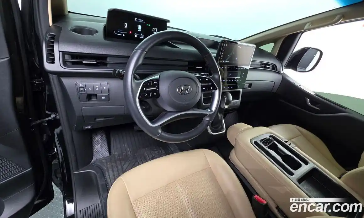 Hyundai Staria 2023 2.2 автомат (гидро), фото 10